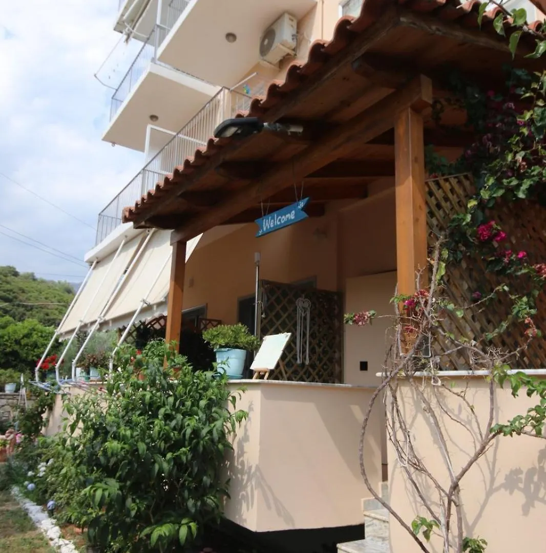 Ameli Apartments ヒマラ ホテル